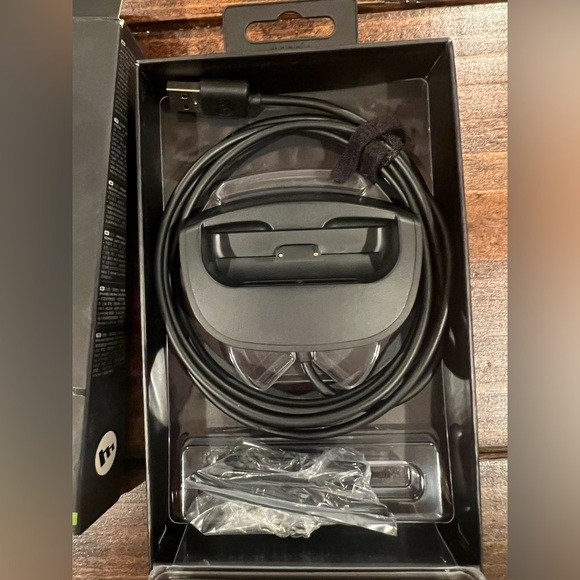 Mophie Black Juice Pack Sock for iPhone 5/5s, NIB, charging, iPhone accessories - Picture 8 of 8